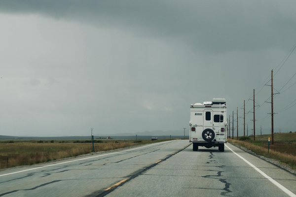 Wie kann die Fahrzeugsicherheit durch innovative Materialien verbessert werden?